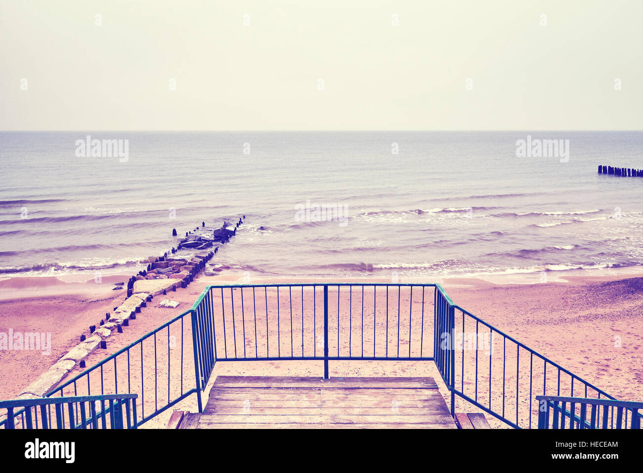 Vintage foto dai toni di scale per una spiaggia, Mar Baltico, Polonia. Foto Stock