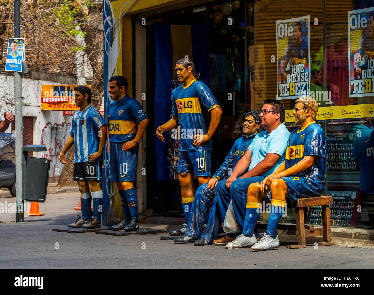 Argentina, Provincia di Buenos Aires, la città di Buenos Aires, La Boca, vista del famoso Boca Juniors football giocatori figure. Foto Stock