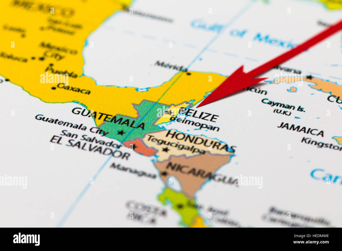 Freccia rossa che indica il Belize sulla mappa di south central america continente Foto Stock