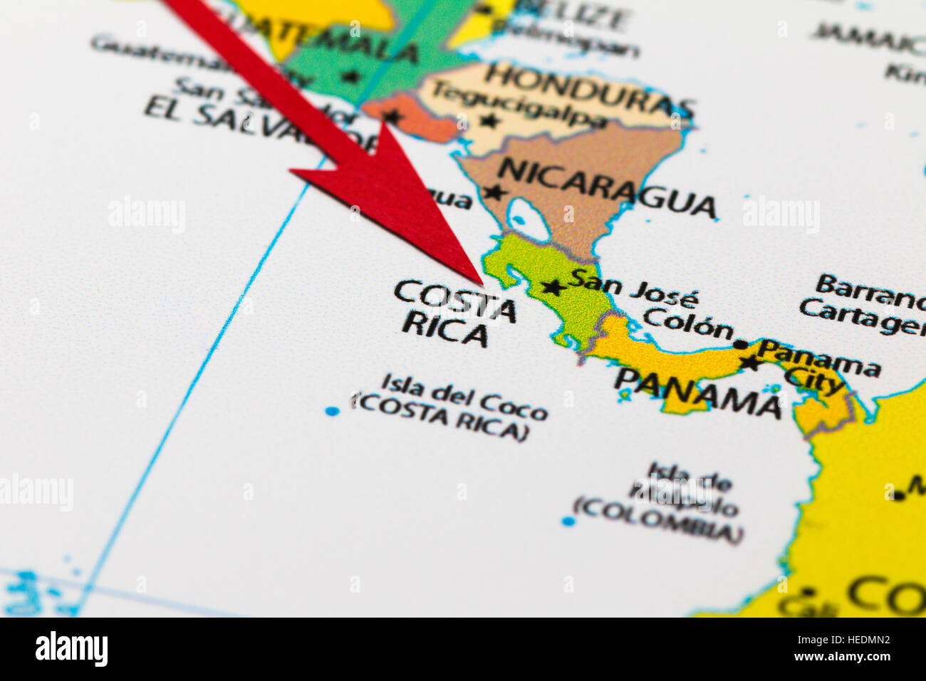 Freccia rossa che indica il Costa Rica sulla mappa di sud america continente Foto Stock
