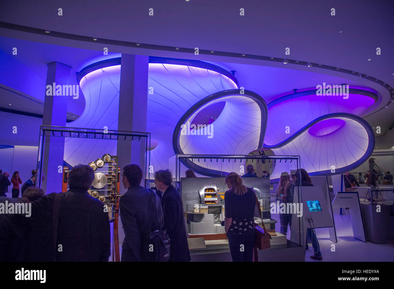 Museo della Scienza di Londra, Regno Unito. Il 7 dicembre 2016. Matematica Il Winton Galleria, premere Anteprima, progettato da Zaha Hadid Architects Foto Stock