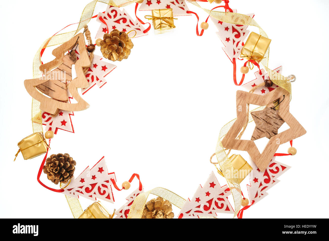 Cornice in legno giocattoli di Natale su uno sfondo bianco e testo Foto Stock