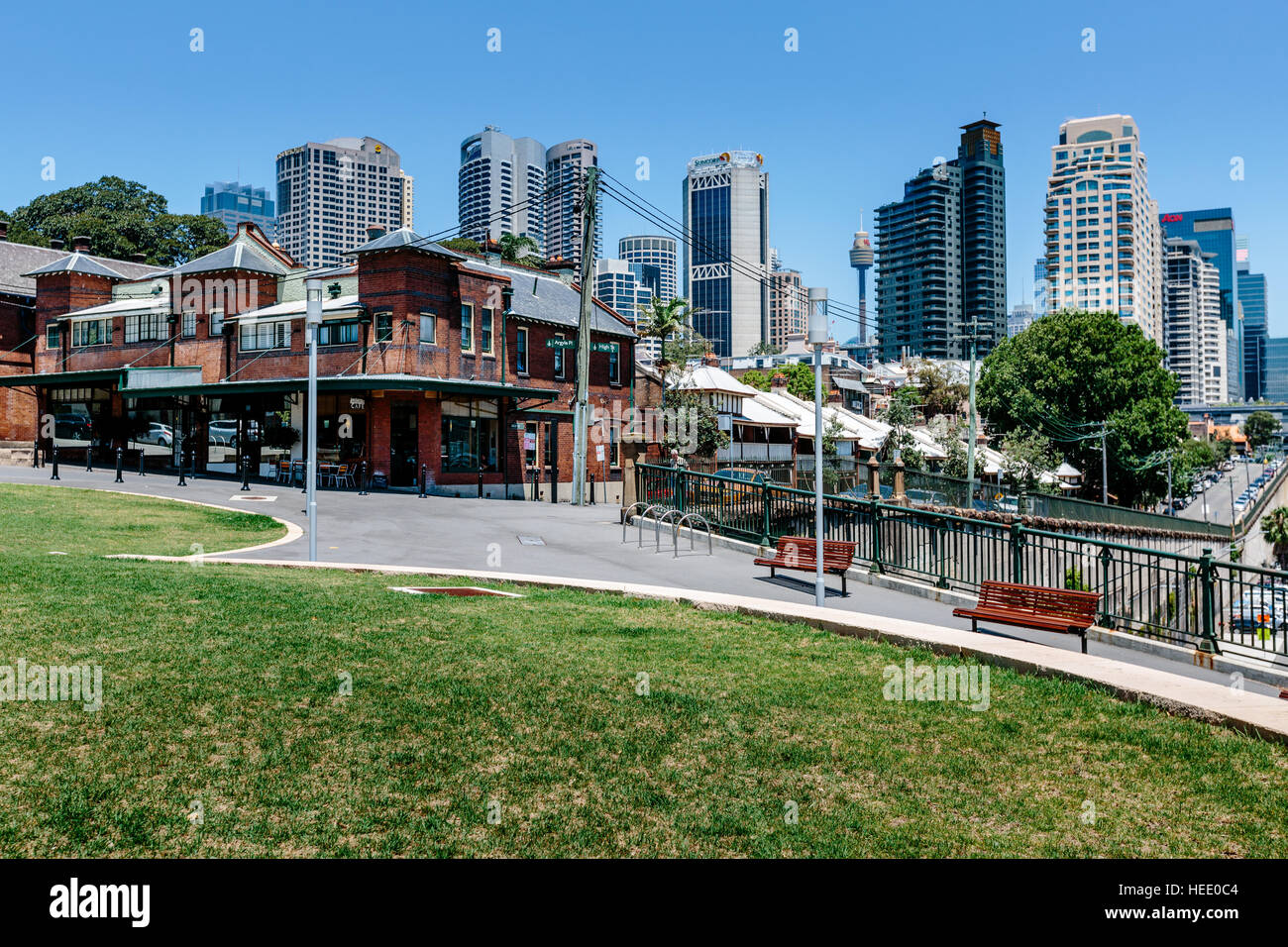 Argyle Place e il Sydney skyline della città che si profila dietro. Questa parte storica di Sydney è sottoposto a vasto. Foto Stock