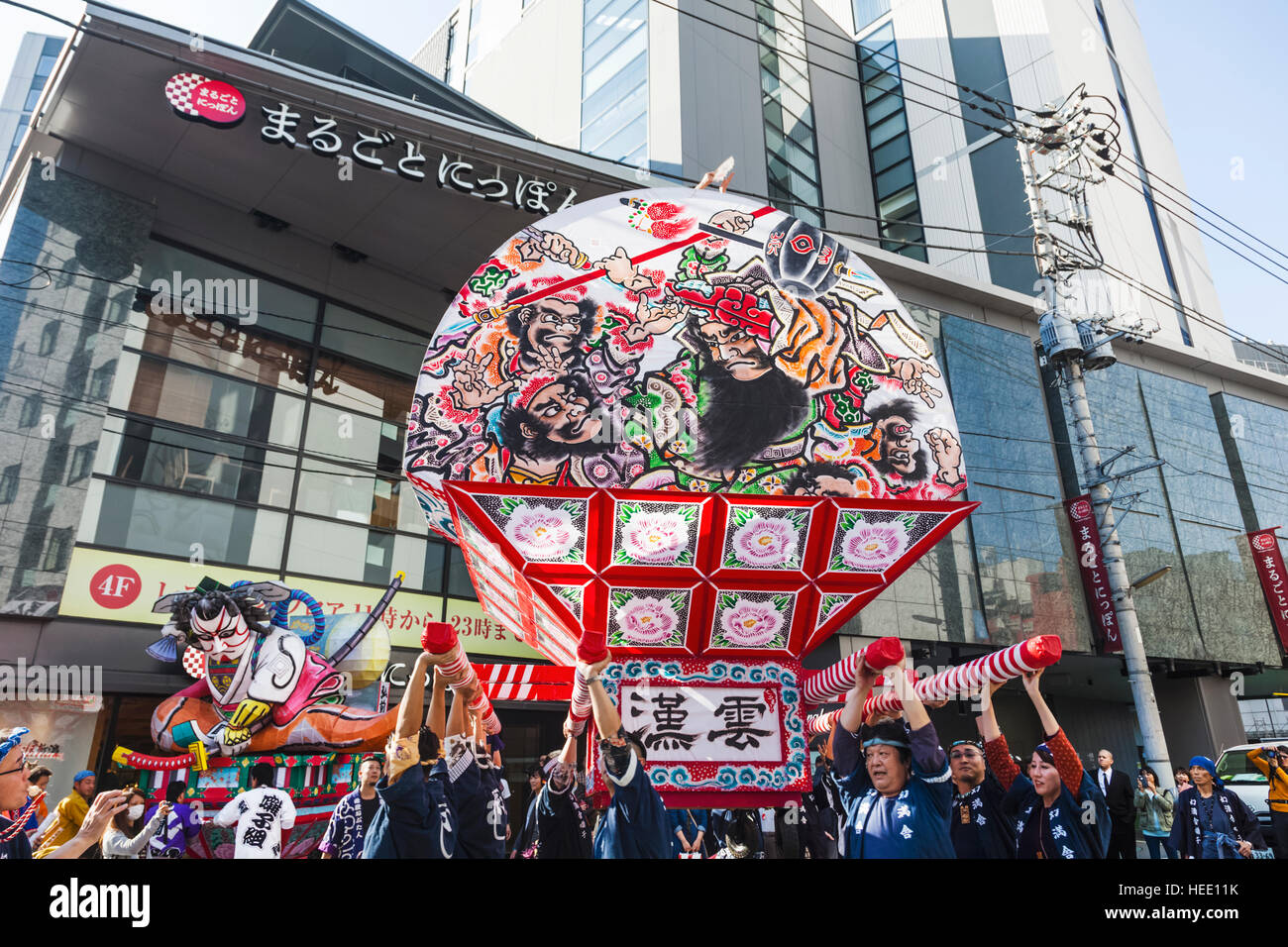 Giappone, Honshu, Tokyo Asakusa, Nebuta Festival, galleggiante con rappresentazioni di figure di guerriero Foto Stock