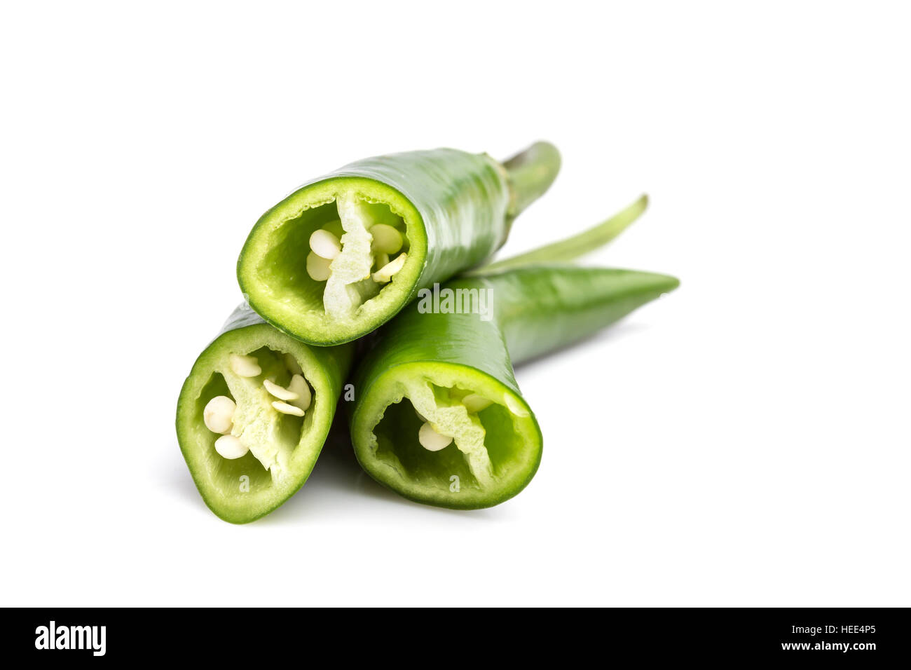 Close up fresco peperoncino tailandese isolati su sfondo bianco Foto Stock