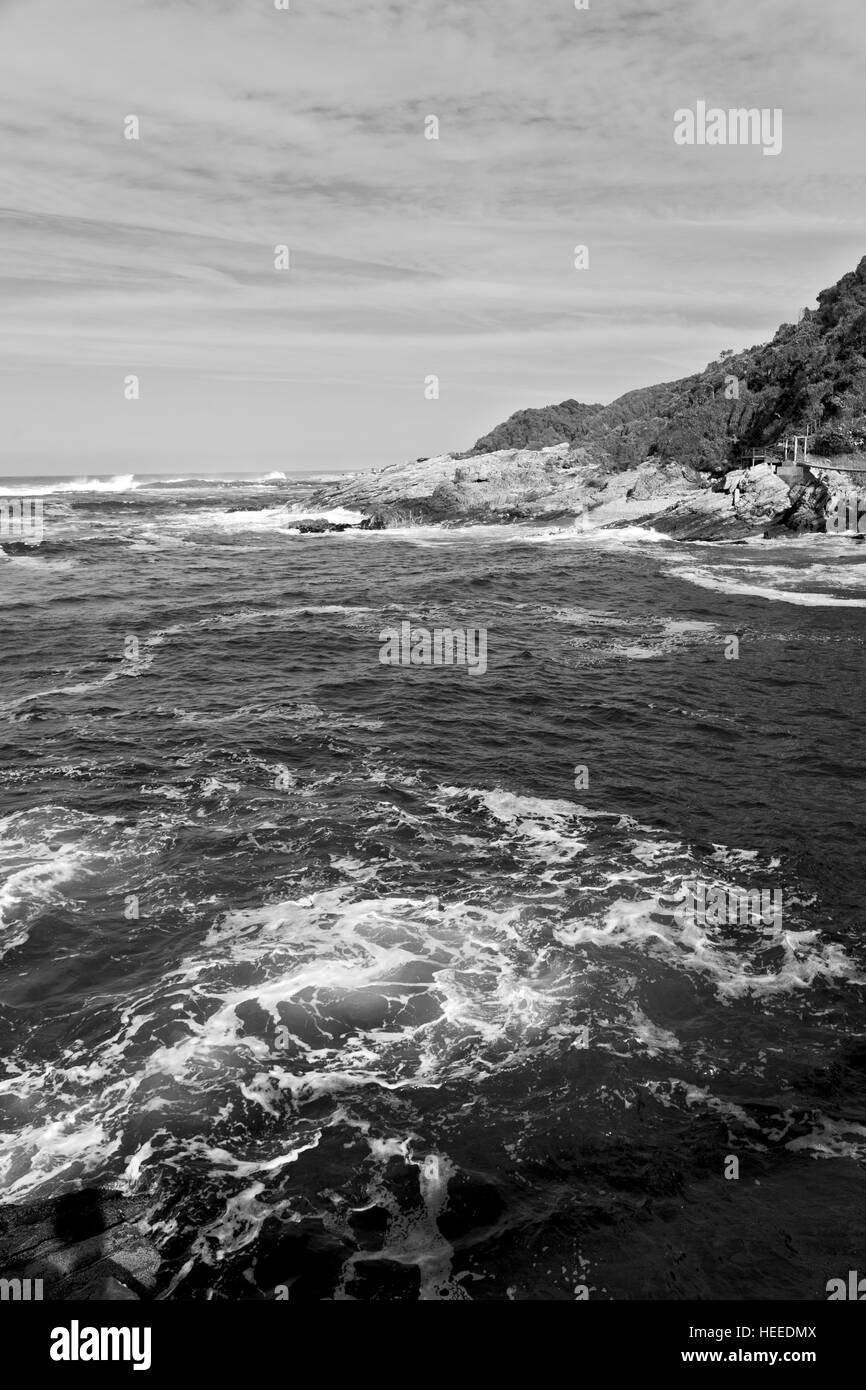 La sfocatura in Sud Africa sky oceano riserva tsitsikamma natura e rocce Foto Stock