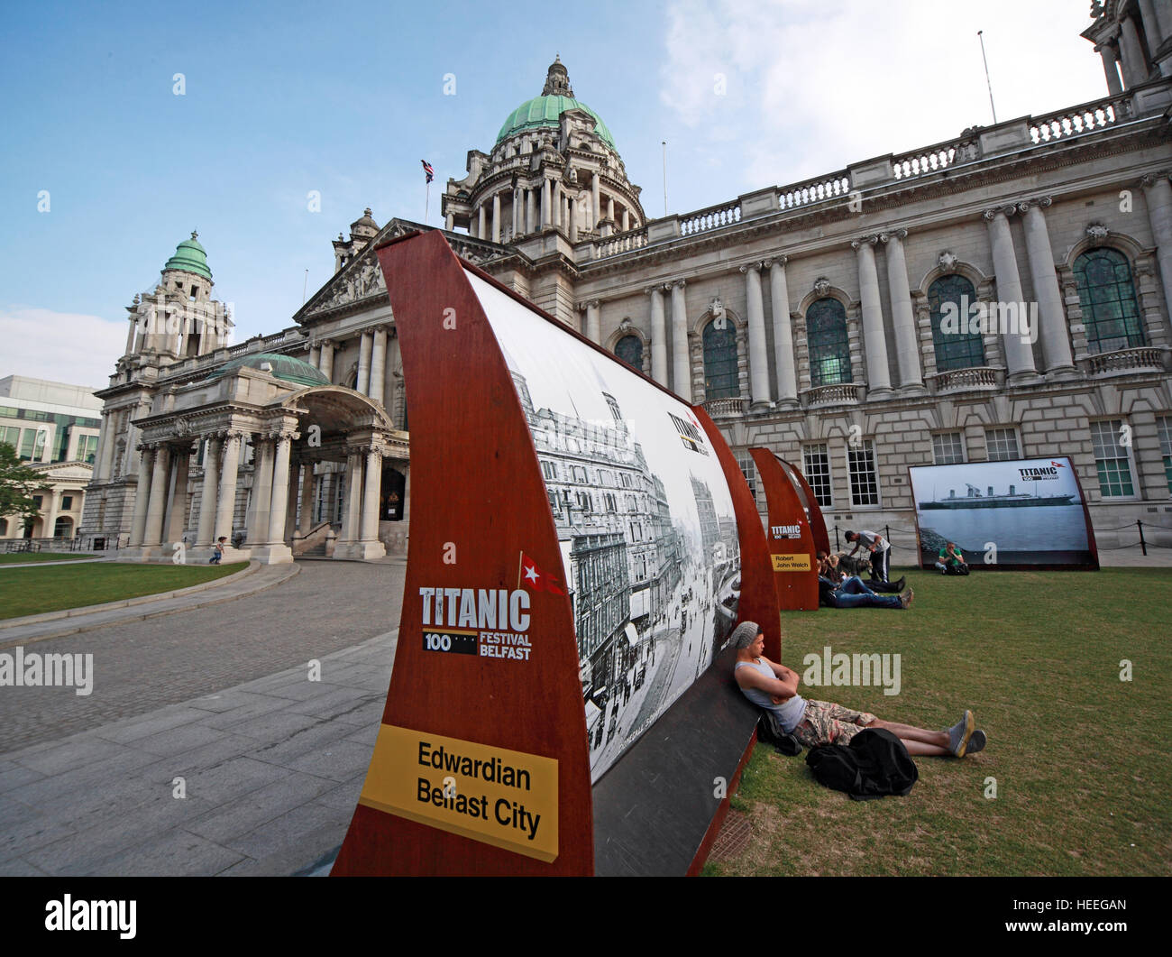 Belfast City Hall in stile barocco architettura revival, Donegall Square, Irlanda del Nord, Regno Unito - Titanic cento anni celebrazione 2011-2012 Foto Stock