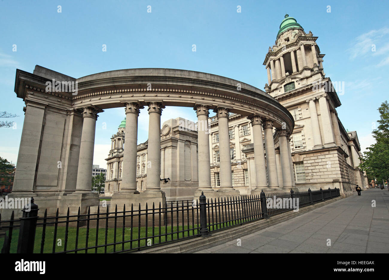 Belfast City Hall in stile barocco architettura revival, Donegall Square, Irlanda del Nord, Regno Unito Foto Stock