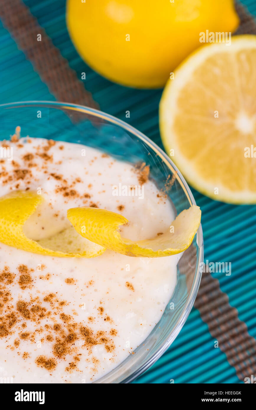 Tradizionale Arroz con leche, budino di riso di un tradizionale dessert spagnolo Foto Stock