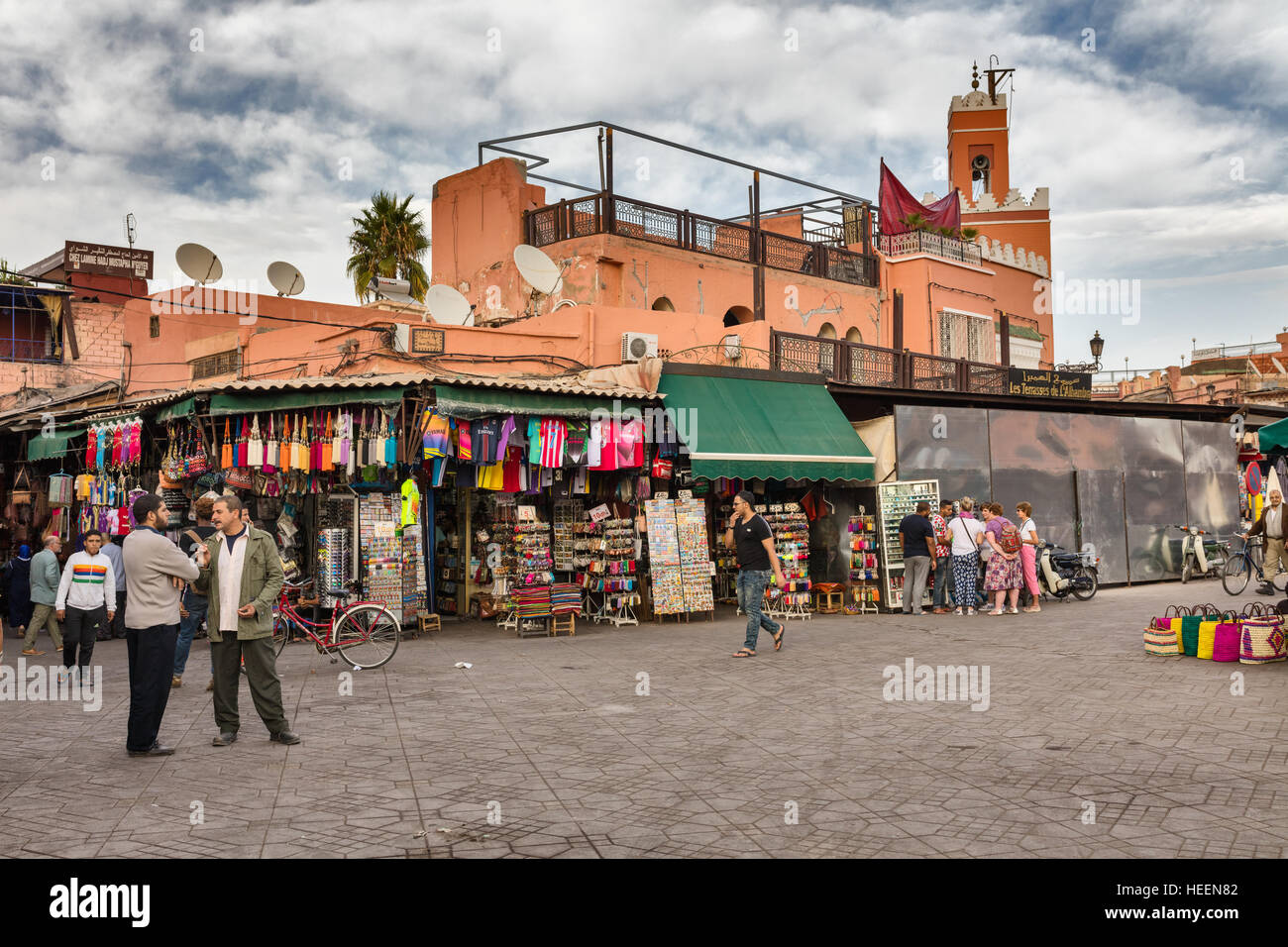 Piazza Djemma el Fna, medina, città vecchia, Marrakech, Marocco Foto Stock