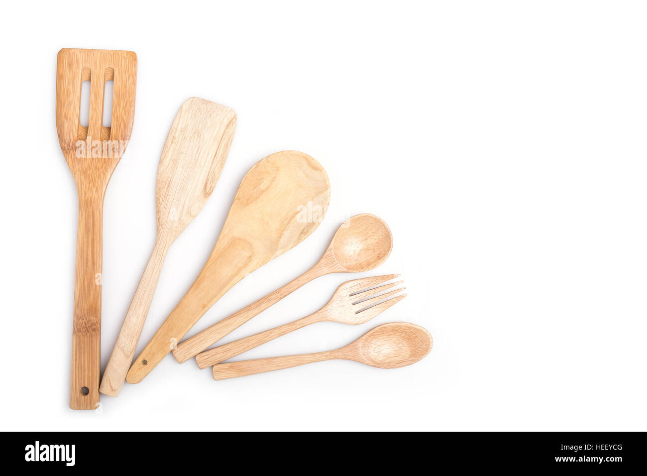 Chiudere il cucchiaio di legno e la forcella isolati su sfondo bianco Foto Stock