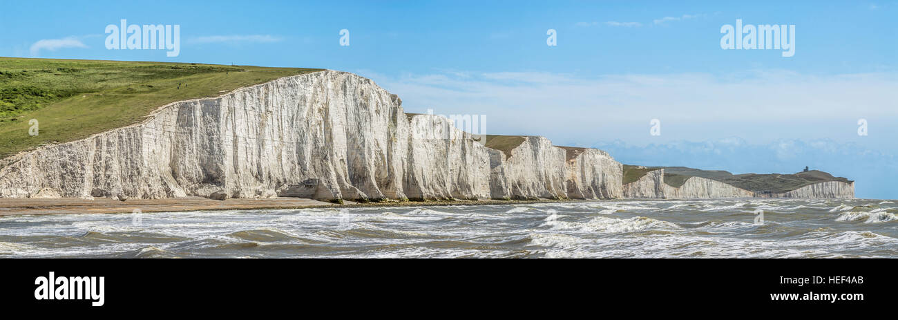 Panorama della formazione delle sette Sorelle Cliff vicino a Eastbourne, East Sussex, Inghilterra del Sud Foto Stock