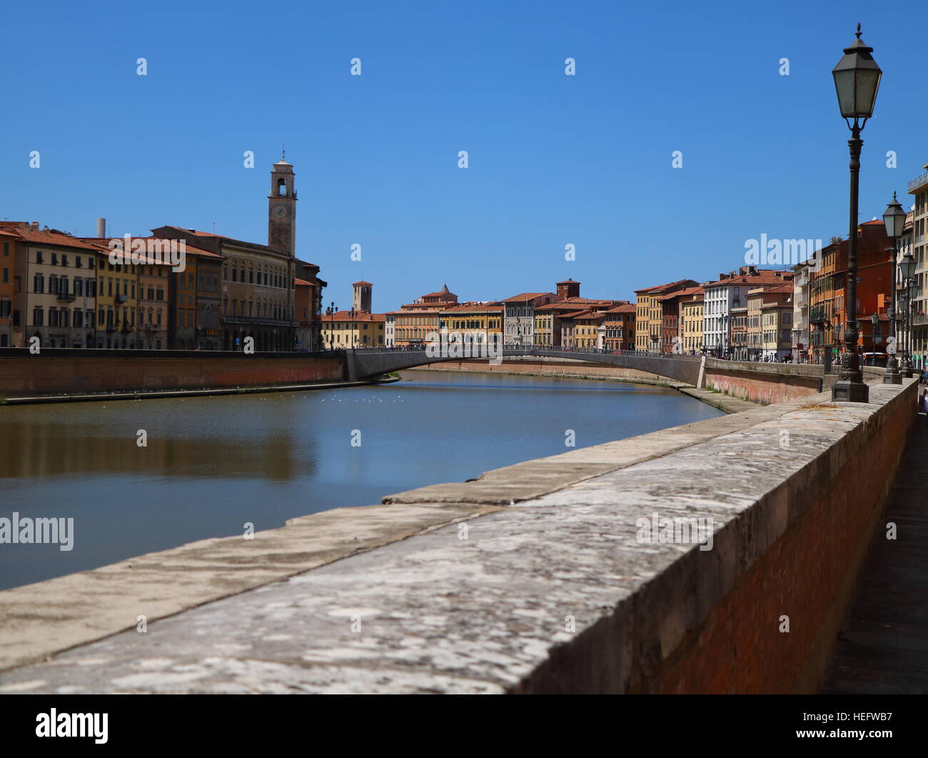 La sponda del fiume in Pisa, Italia Foto Stock