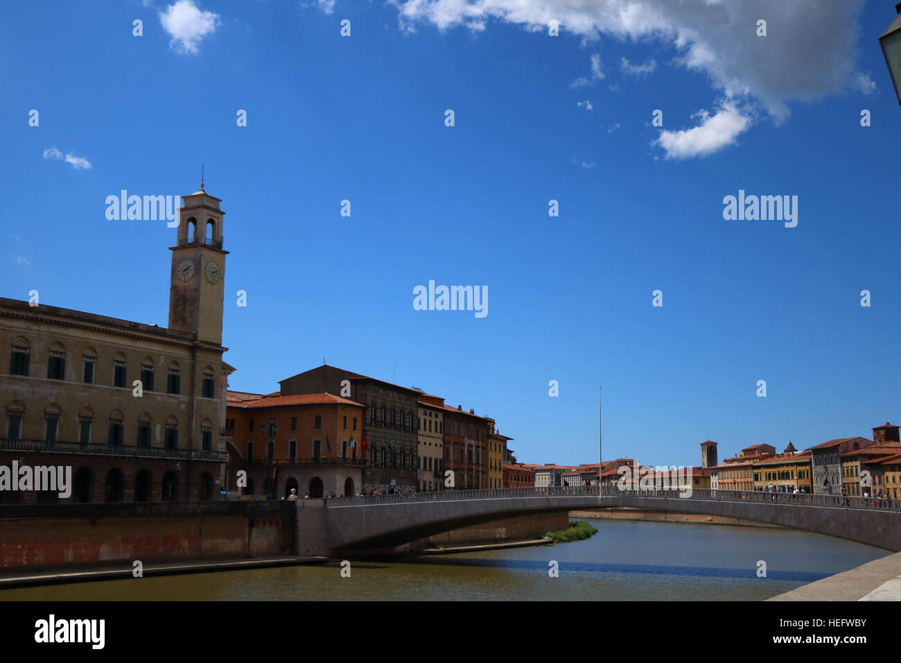 La sponda del fiume in Pisa, Italia Foto Stock