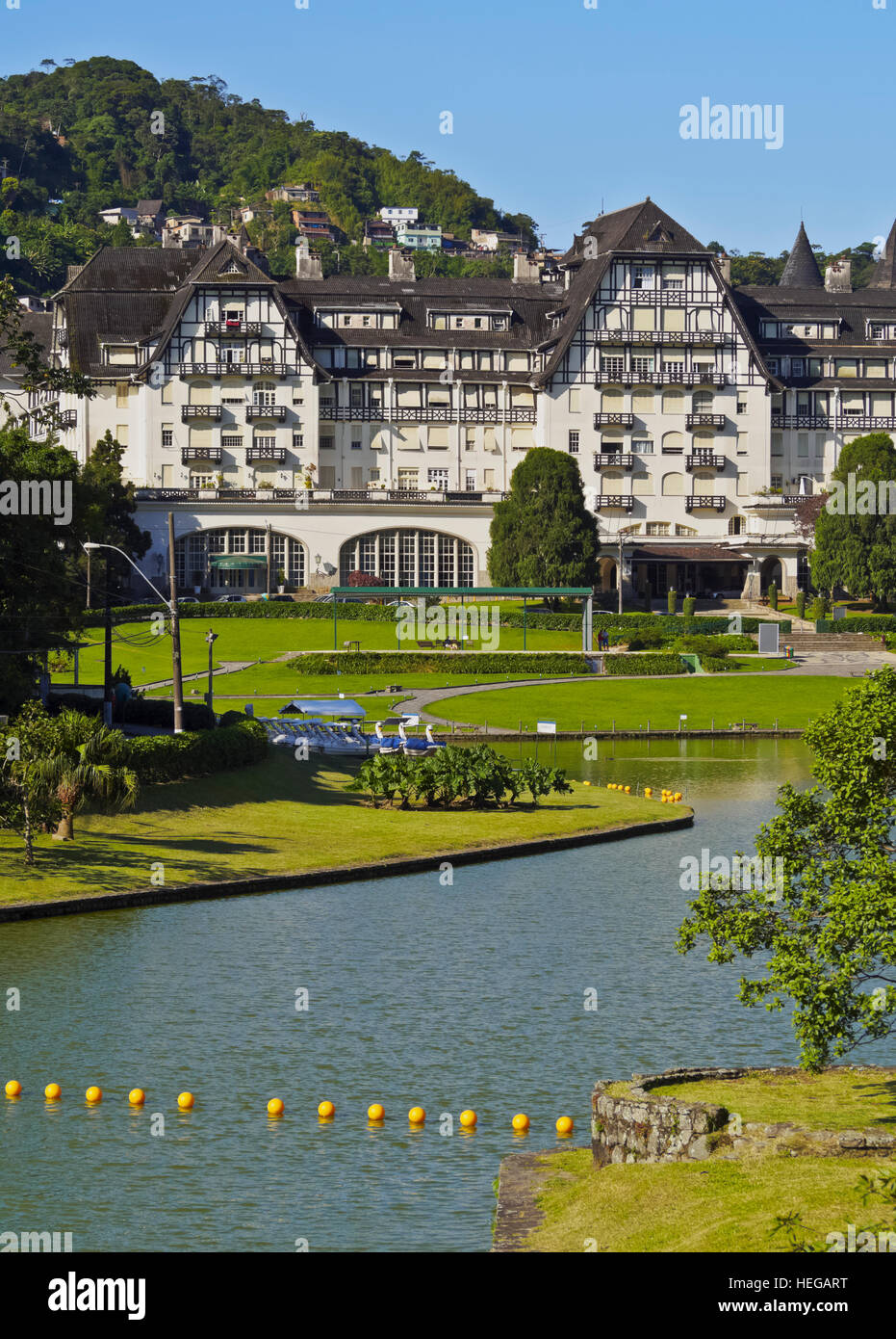 Il Brasile, Stato di Rio de Janeiro, Petropolis, vista del Palacio Quitandinha. Foto Stock