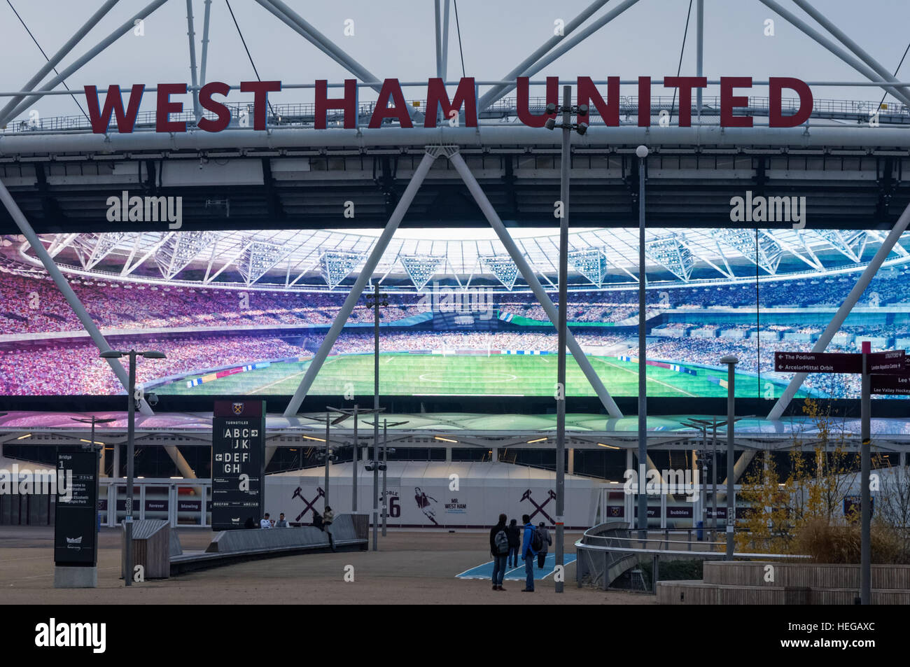 West Ham lo stadio di Londra presso la Queen Elizabeth Olympic Park, Londra England Regno Unito Regno Unito Foto Stock
