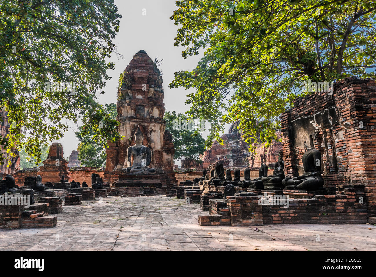 Wat Mahathat tempio rovine di Ayutthaya Bangkok in Thailandia Foto Stock