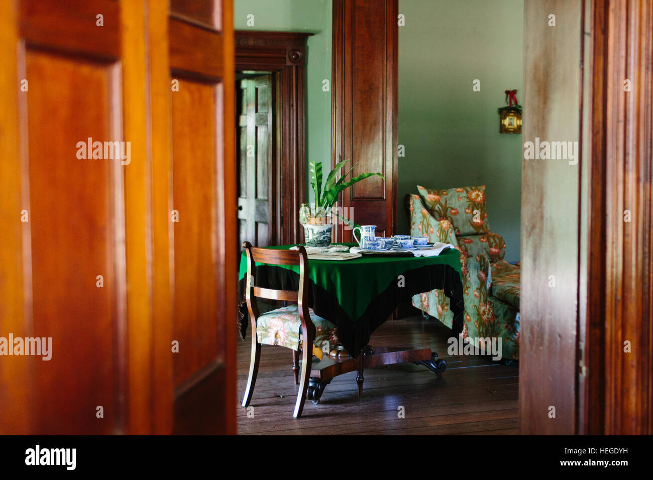 Interno del soggiorno a Elizabeth Farm, una storica Homestead e il Museo di Sydney Australia Foto Stock