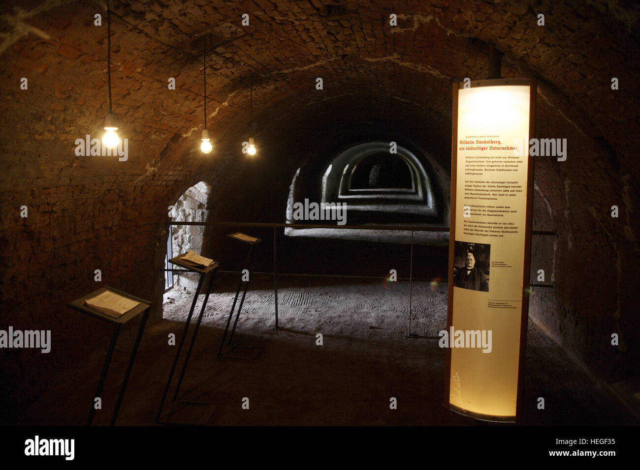 Germania, Witten, Vestfalia museo industria Zeche Nachtigall, laterizi, forno circolare, la camera di combustione del forno di forma circolare. Foto Stock