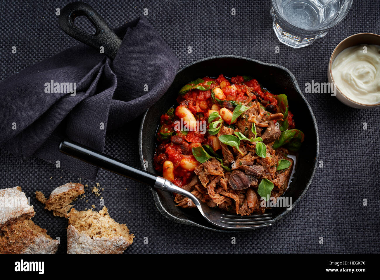 Barbecue fagioli di manzo Skillet Campfire cowboy Foto Stock