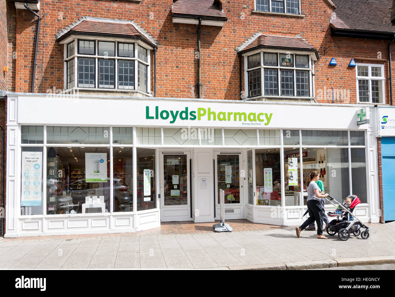 Lloyds Pharmacy, St Andrew Street, Hertford, Hertfordshire, England, Regno Unito Foto Stock
