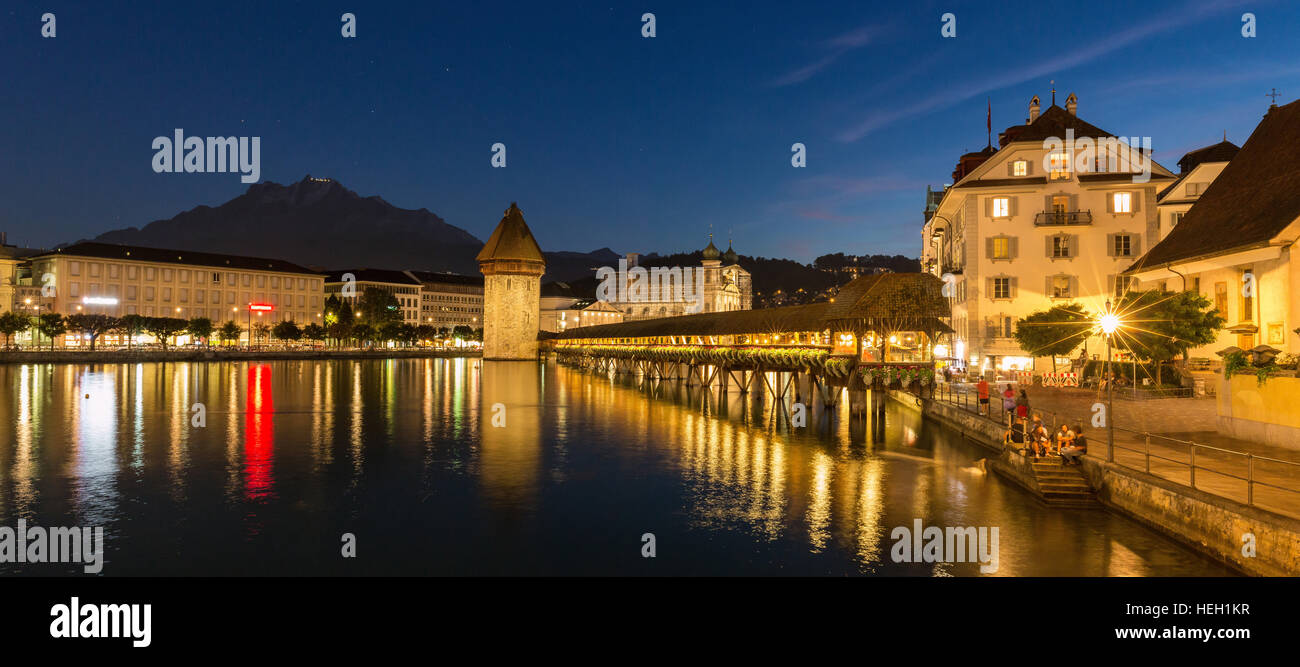 Bellissima Lucerna, Svizzera per le foto delle vacanze, Kapellbrücke Foto Stock