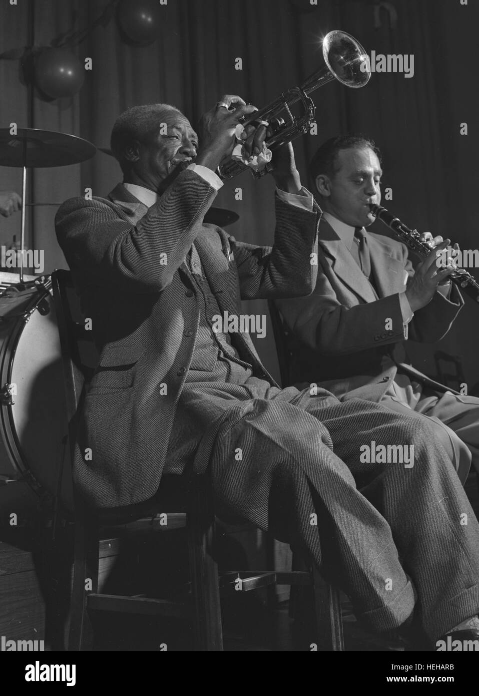 Bunk Johnson con il Doc Evans' band in Wisconsin, 1947. Bunk ha suonato presso la University of Wisconsin-Madison, il 3 maggio 1947. Harry Blons è il clarinetto. Foto Stock