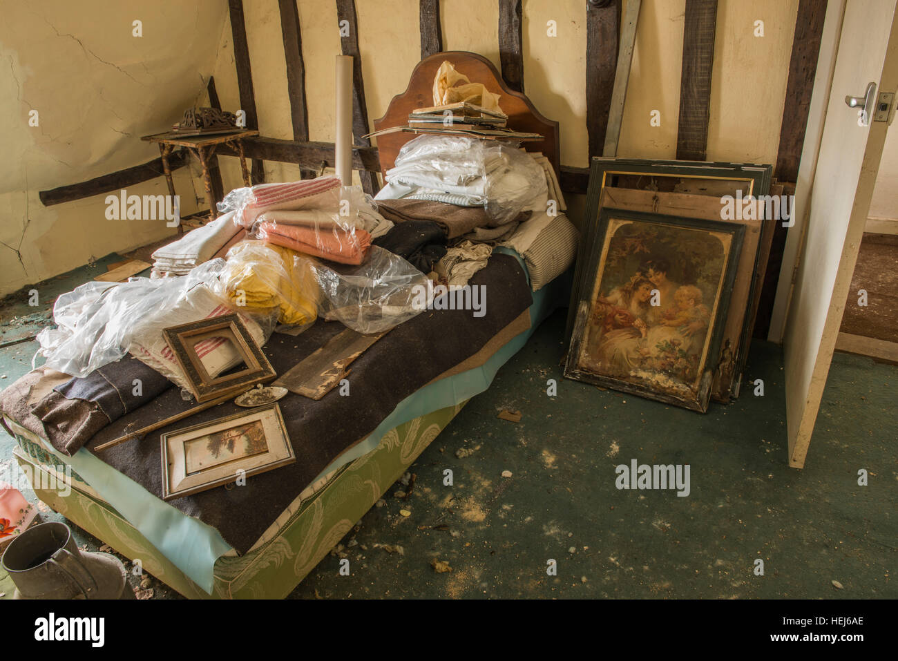 Un abbandonate e casa con una piccola azienda entro bury, Norfolk, Regno Unito Foto Stock