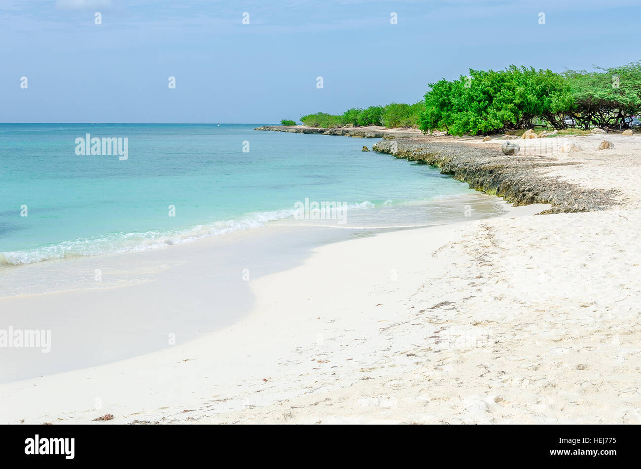 Vista panoramica dell'immagine presa da Eagle Beach, Aruba, nel mar dei Caraibi. Foto Stock