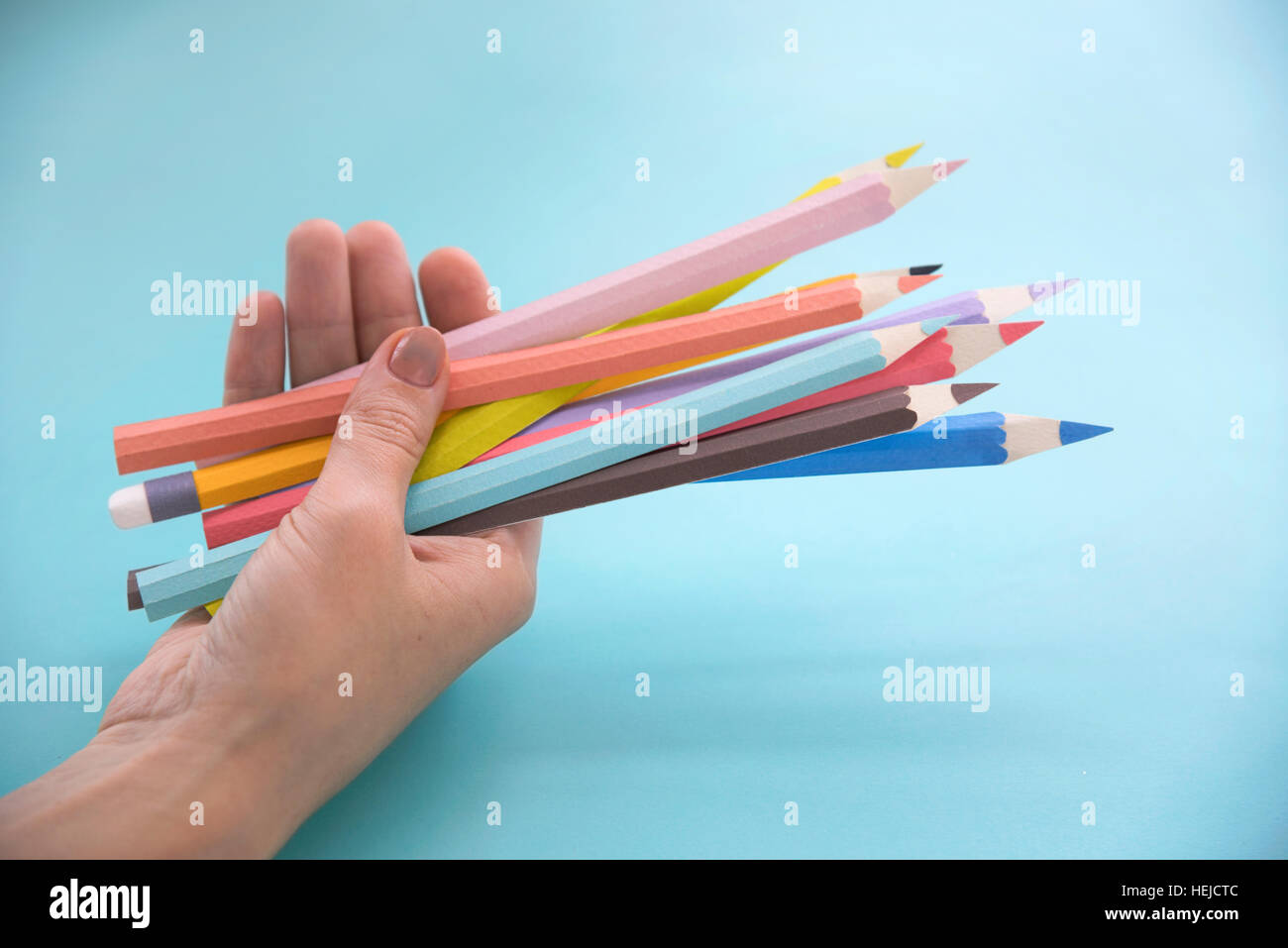 Disegno a matita colorata la creatività del design arte concetto della carta Foto Stock