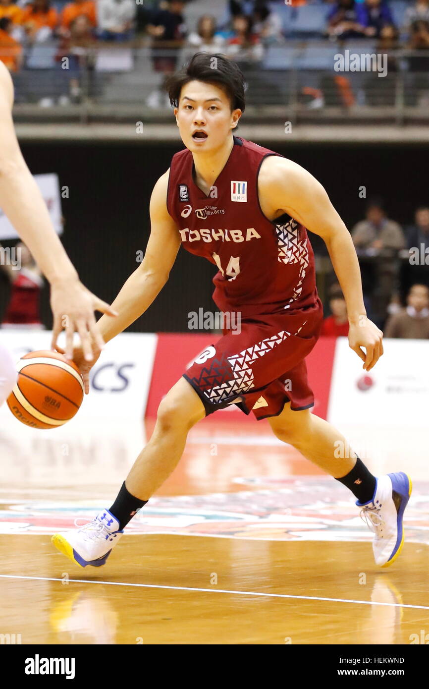 Naoto Tsuji (Brave tuoni), 23 dicembre 2016 - Basket : 2016-17 B.LEAGUE Prima Divisione corrispondenza tra Kawasaki Brave Thunders 87-70 Alvark Tokyo team a Todoroki Arena di Kanagawa, Giappone. (Foto di Sho Tamura/AFLO SPORT) Foto Stock