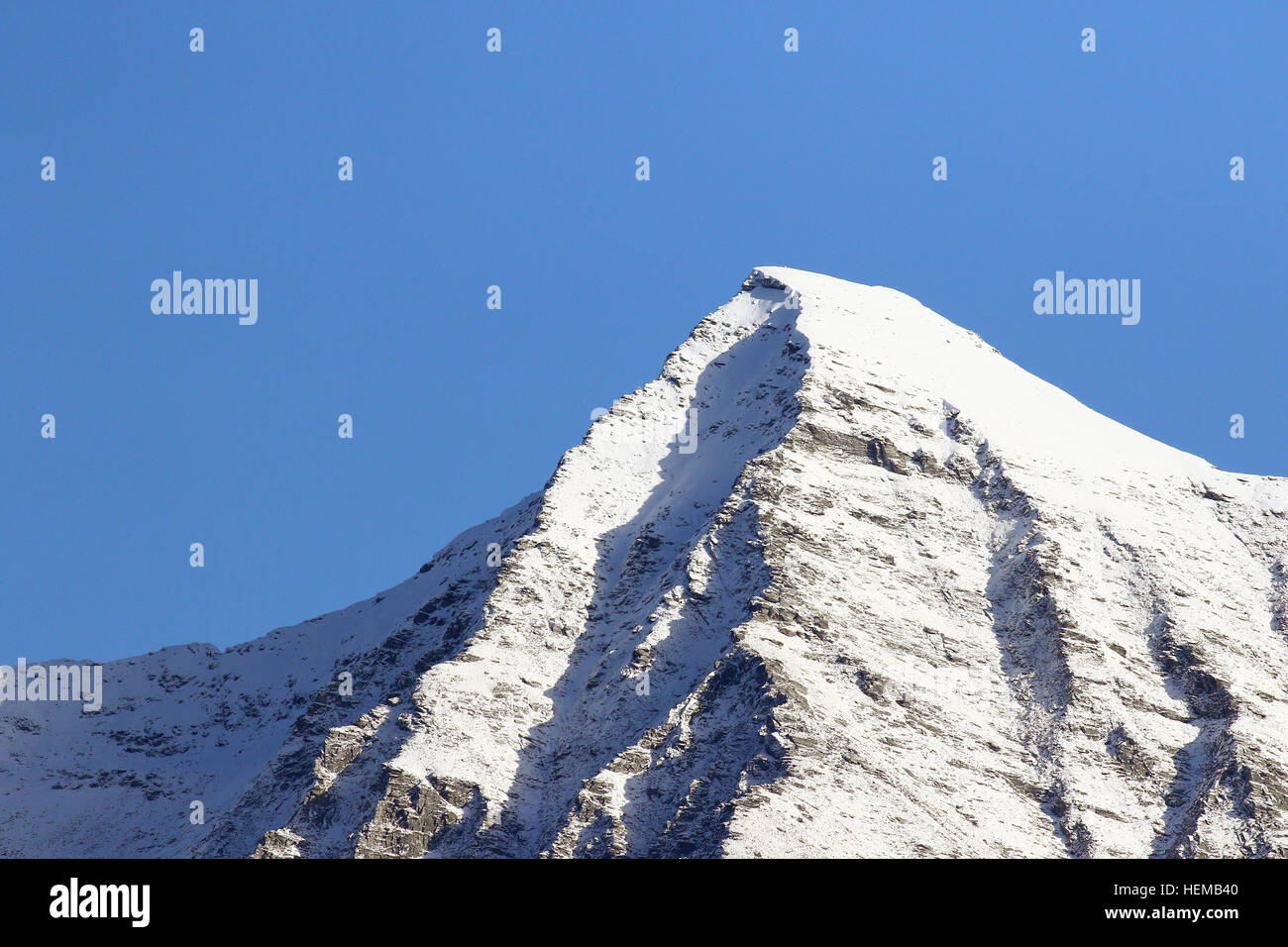 Coperta di neve Mount Vogorno, Ticino, Svizzera Foto Stock