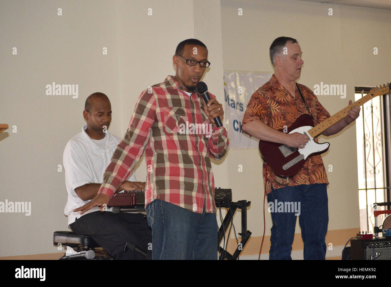 La divina anime, un vangelo band suona per Juneteenth celebrazione, 8 giugno. Juneteenth celebra la libertà in America 130608-A-IV028-043 Foto Stock