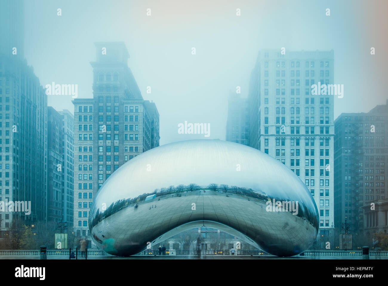 Scultura di fagioli nella nebbia, Chicago, USA Foto Stock