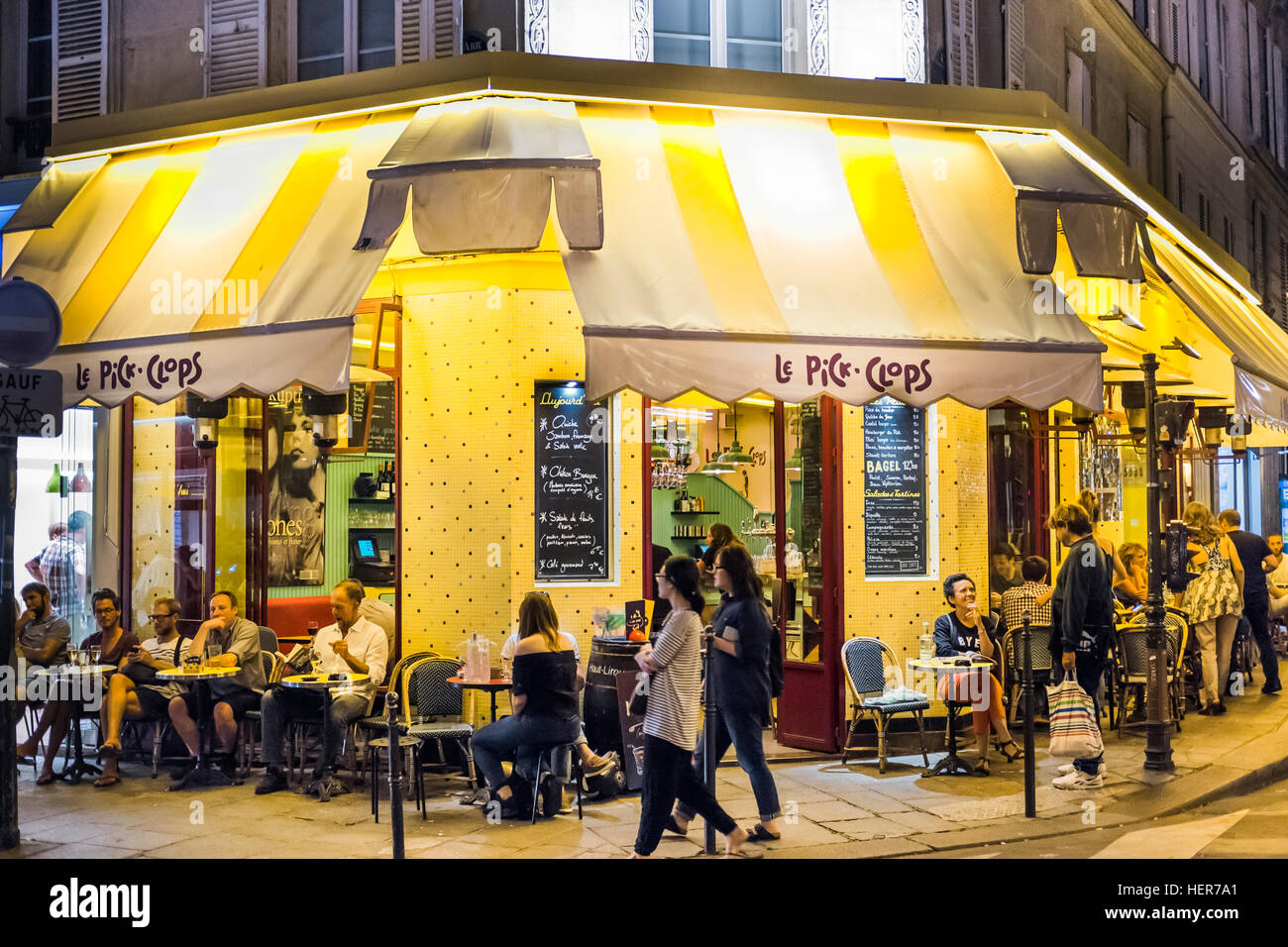 Le pick-clops, caffetteria brasserie di notte Foto Stock