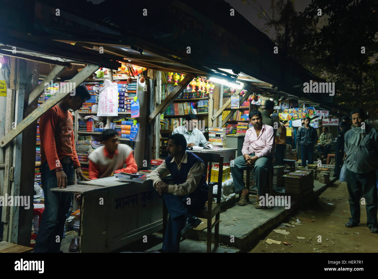 Agartala: Librerie di sera, Tripura, India Foto Stock