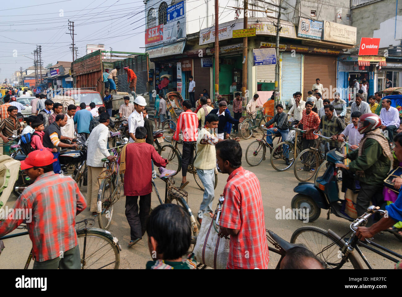 Agartala: la polizia sta cercando di organizzare un ingorgo, Tripura, India Foto Stock