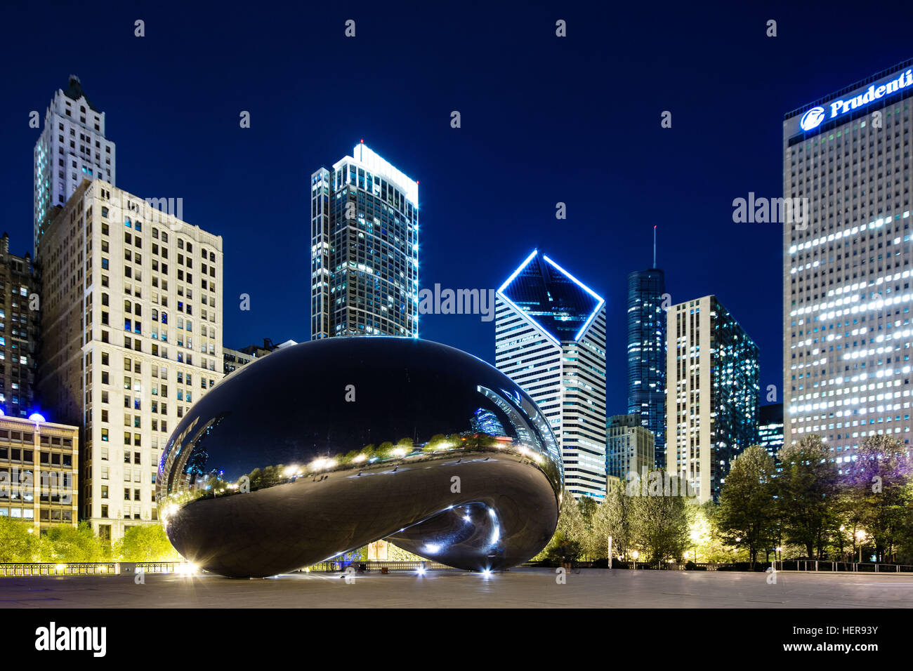 Cloud Gate, il Big Bean bei Nacht, Chicago Foto Stock