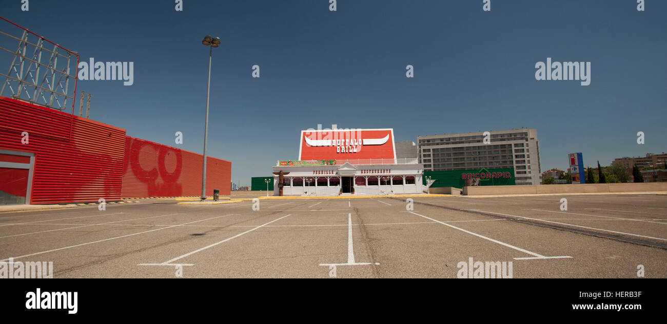 Un fast food Ristorante, verlassener Parkplatz, Lleida, Spanien, GebÃ¤ude Foto Stock