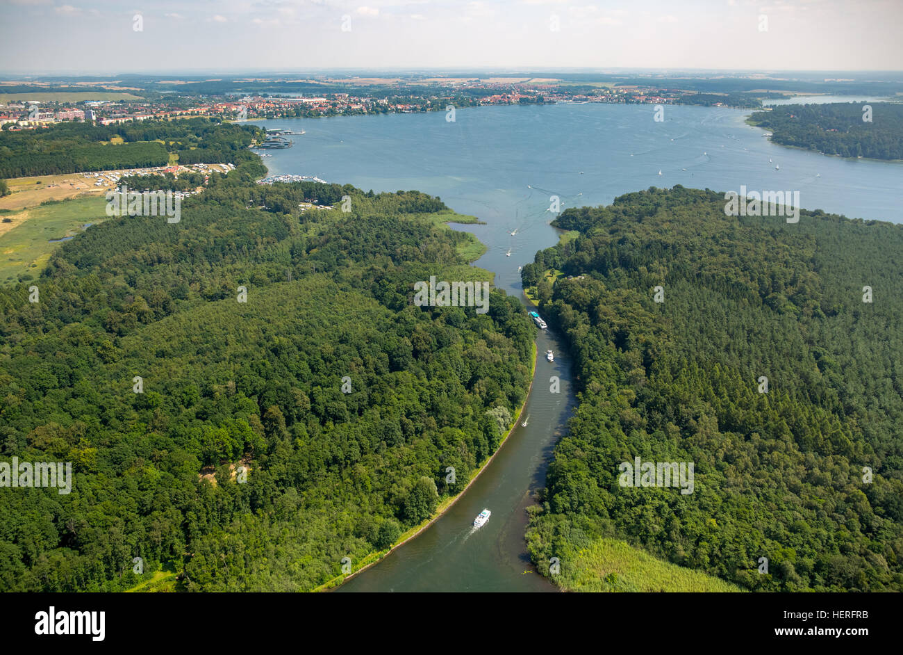 Vista aerea, Reeck Canal, Waren, Müritz, Meclemburgo Lake District, Meclemburgo-Pomerania Occidentale, Germania Foto Stock