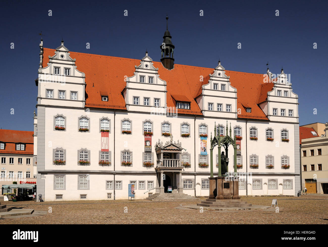 Mercato, Municipio con Lutero Memorial, Wittenberg, Sassonia-Anhalt, Germania Foto Stock