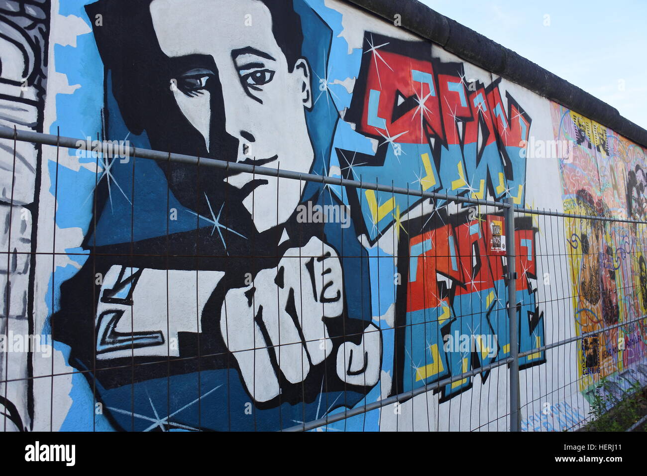 Nota scritta sul muro di Berlino Germania East side gallery Foto Stock