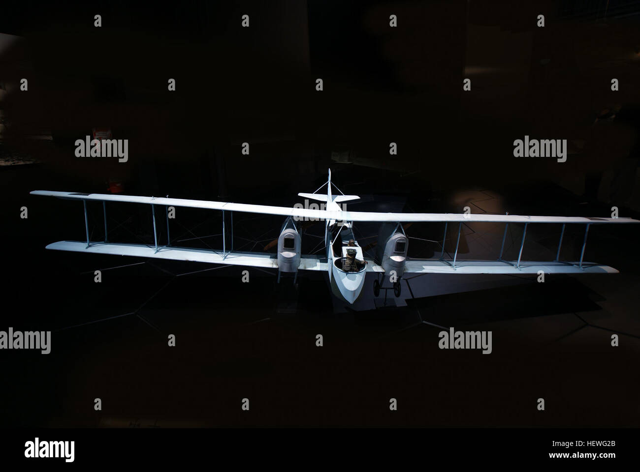 L'Omaka Aviation Heritage Centre espone rare mostre sull'aviazione della prima Guerra Mondiale, tra cui aerei e opere d'arte di trincea, dando vita alle storie della grande Guerra con esposizioni coinvolgenti. Foto Stock