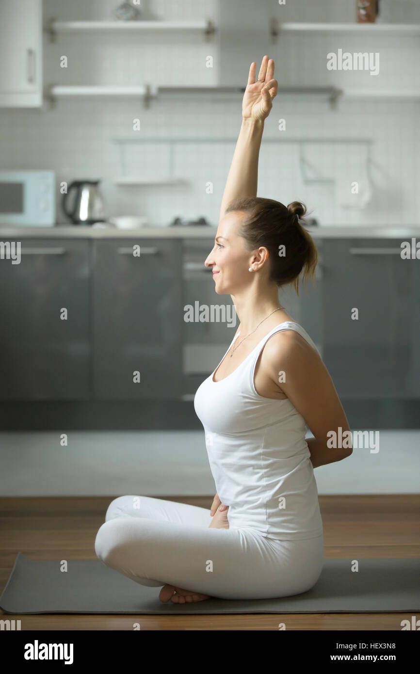 Baddha Padmasana pongono Foto Stock