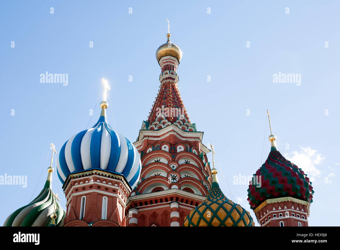 Colorate cupole a cipolla sulla cattedrale di San Basilio, Mosca, Russia Foto Stock