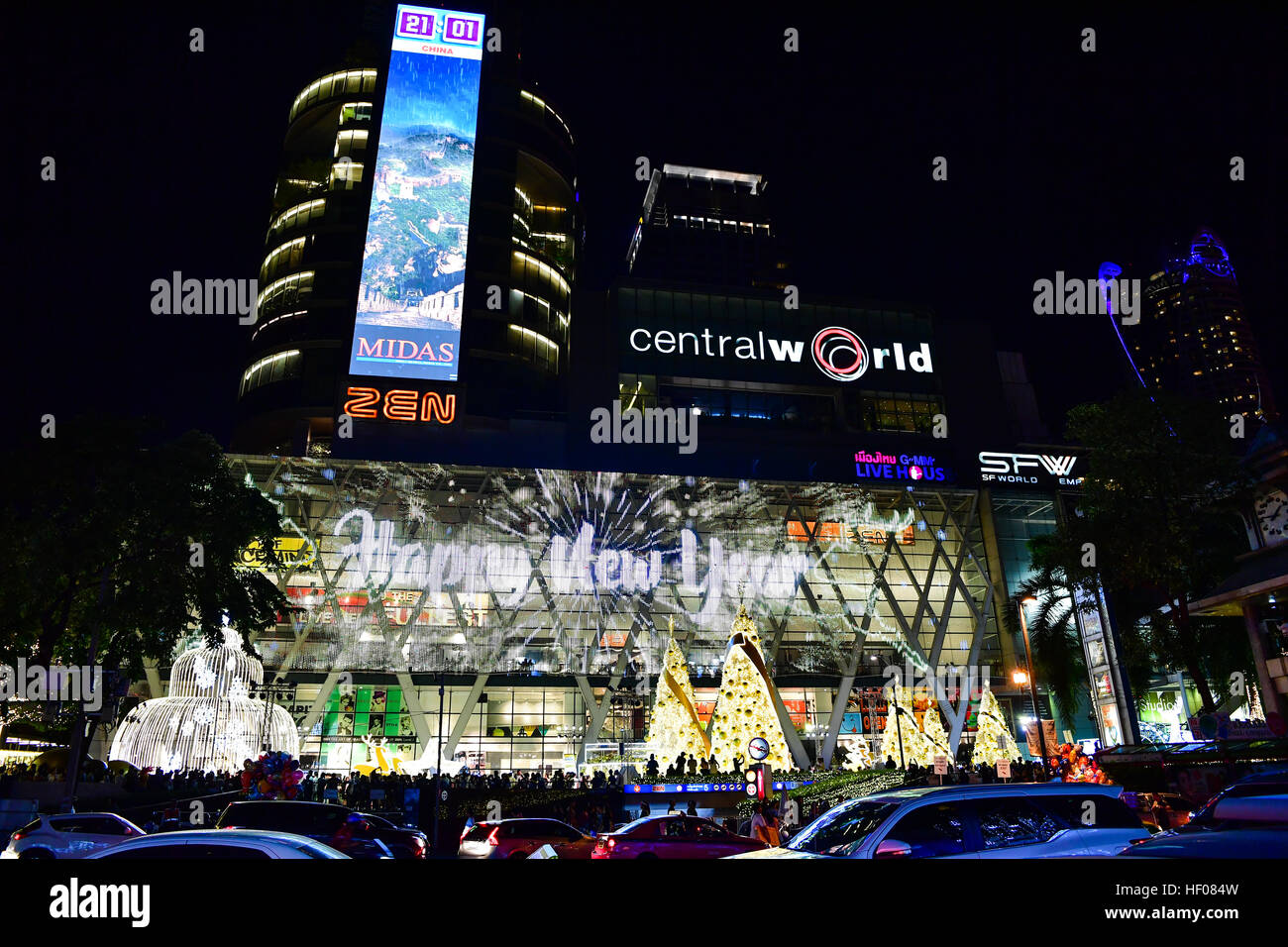 Bangkok, Tailandia. 24 dicembre, 2016. Decorazioni di Natale Luce per buon Natale e Felice Anno Nuovo 2017 at CentralWorld shopping mall il 24 dicembre 2016 a Bangkok, in Thailandia. Credito: Chatchai Somwat/Alamy Live News Foto Stock