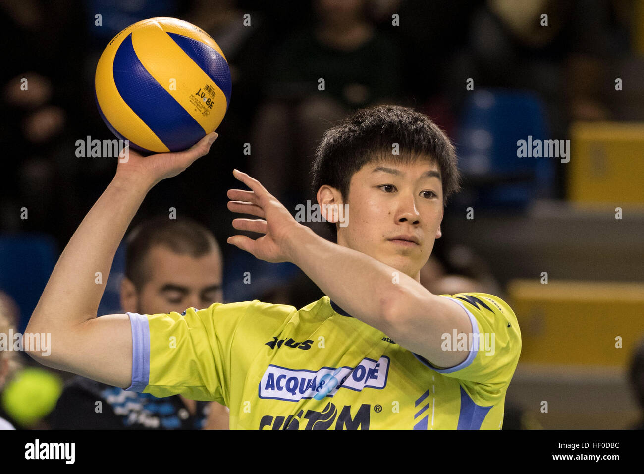 Yuki Ishikawa (Top Volley), 26 dicembre 2016 - Pallavolo : Italiano lega volley serie A match di lubrificazione tra Civitanova e Top Volley Latina a Eurosuole Forum di Civitanova Marche, Italia, © Enrico Calderoni/AFLO/Alamy Live News Foto Stock