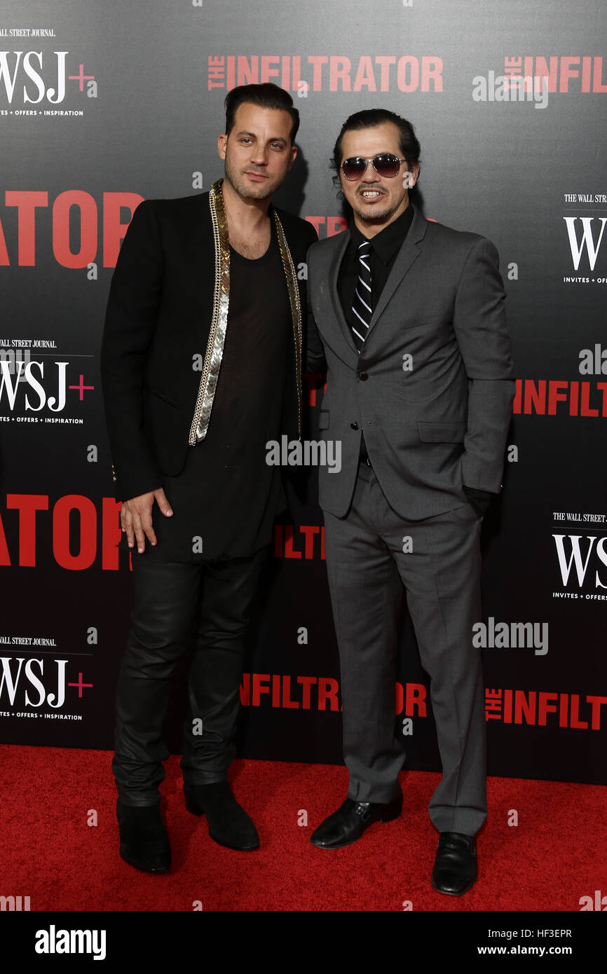 Brad Furman e John Leguizamo assistere "l'Infiltrator' premiere a AMC Loews Theatre sulla luglio 11, 2016 a New York City. Foto Stock