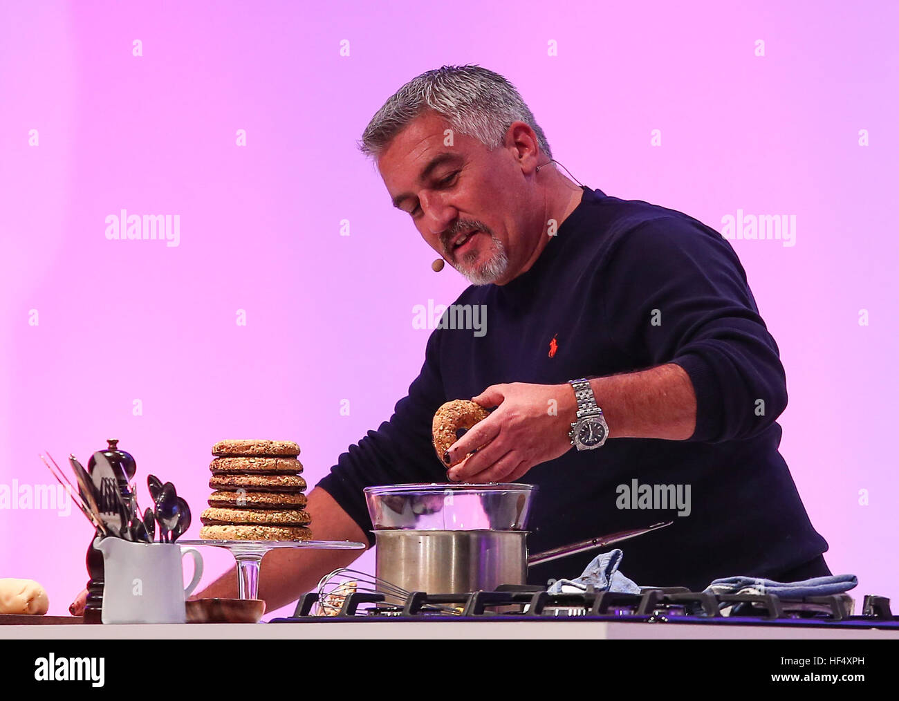 BBC Good Food Show Birmingham - Paul Hollywood dà una dimostrazione di cottura nel SuperTheater caratterizzate da: Paul Hollywood dove: Birmingham, Regno Unito quando: 25 Nov 2016 Foto Stock