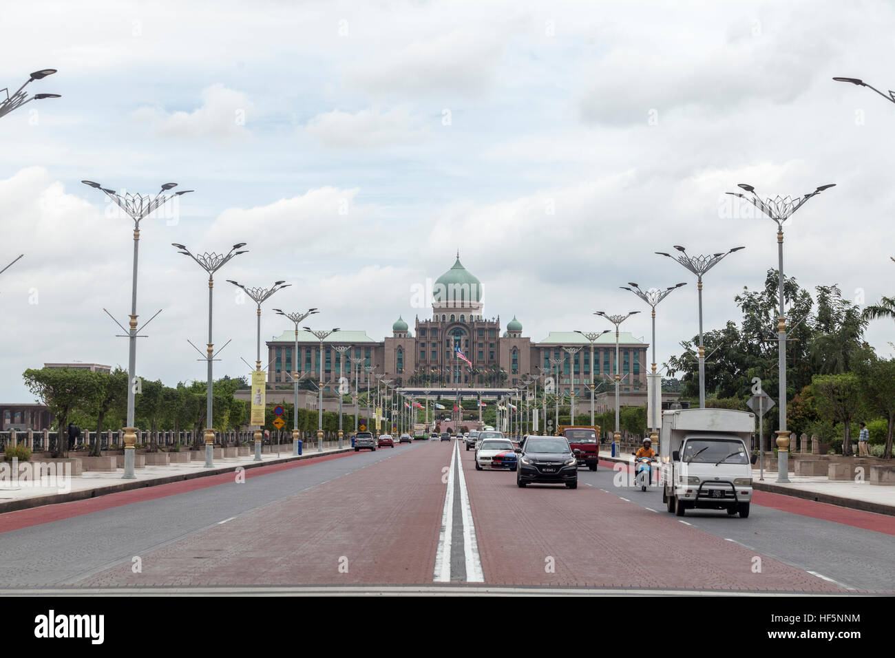 Una vista della residenza del Primo Ministro della Malesia in background in Putrajaya, Malaysia Foto Stock